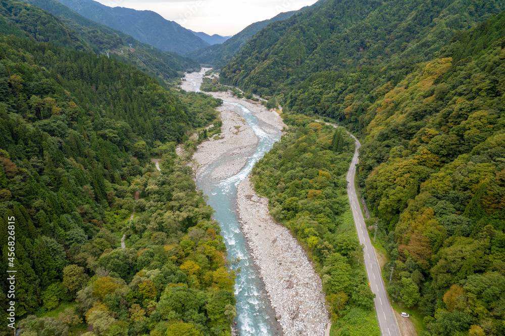 富山県、岐阜県の神通川、高原川をドローンで撮影した空撮写真  Aerial photos taken by drone of the Jinzu River and Takahara River in Toyama and Gifu Prefectures. 