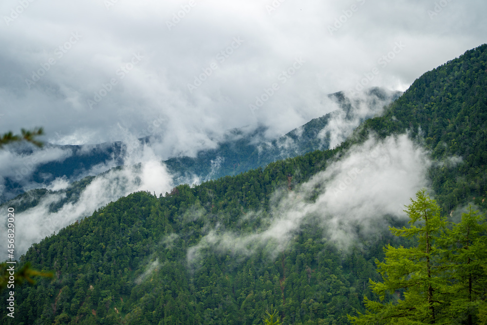 長野県安曇野市にある燕岳を登山する風景 A view of climbing Mt. Tsubame in Azumino City, Nagano Prefecture. 長野県安曇野市にある燕岳を登山する風景 A view of climbing Mt. Tsubame in Azumino City, Nagano Prefecture.