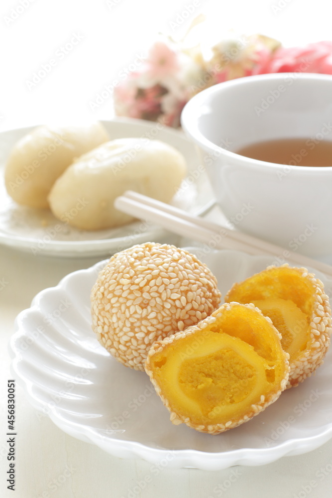 Chinese yum cha dumpling, sesame ball for fried dim sum image Chinese yum cha dumpling, sesame ball for fried dim sum image