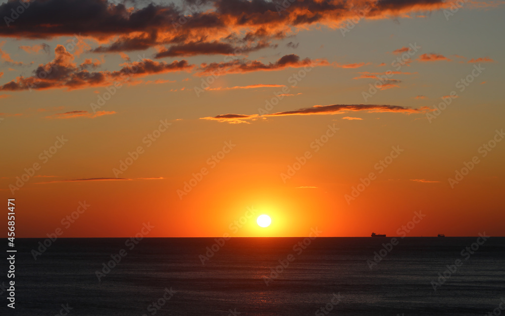 Fototapeta premium Beautiful sunset photo on the sea