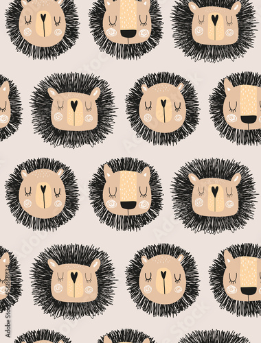 Canvas Print Hand Drawn Seamless Vector Patterns with Cute Baby Lions Heads Isolated on a Light Beige Background