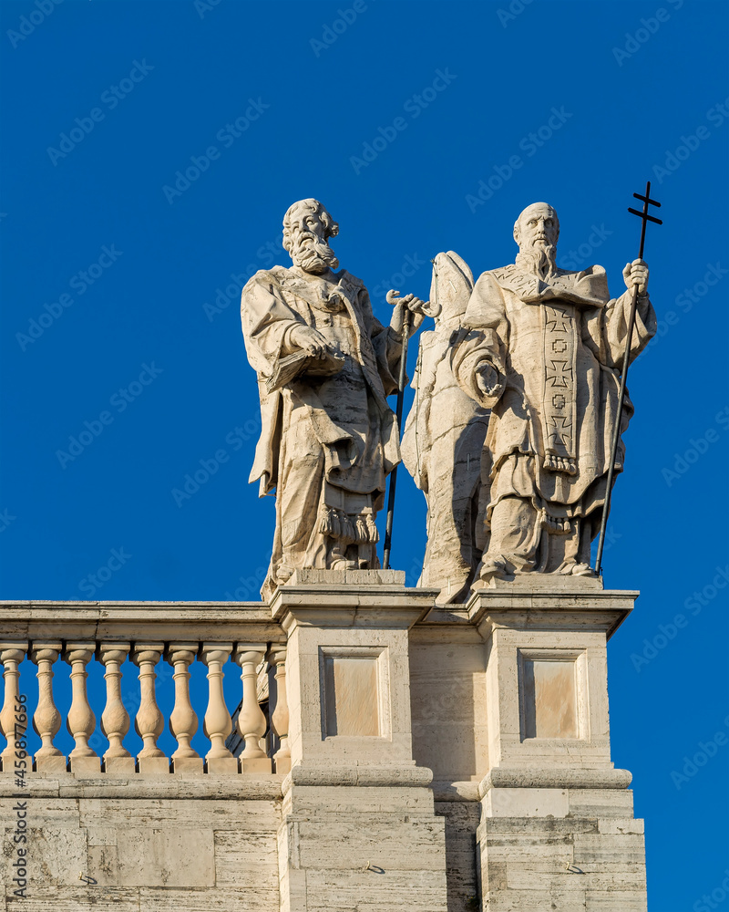 Statues on the roof of the Papal Archbasilica of St. John in Lateran (Basilica di San Giovanni in Laterano), Italy, Rome