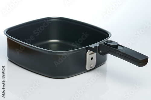 Pan with handle isometric view
