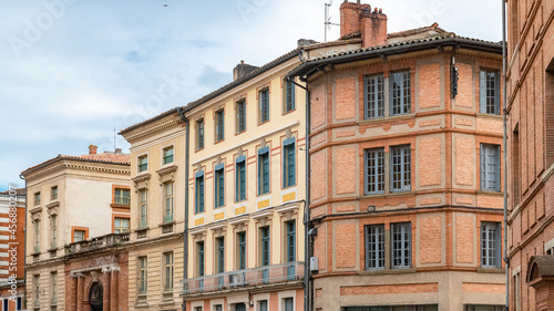 Montauban, beautiful french city in the South, old colorful houses  © Pascale Gueret