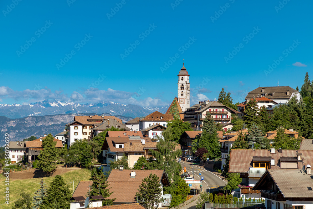 Blick über Deutschnofen, Nova Ponente, Dolomiten, Südtirol