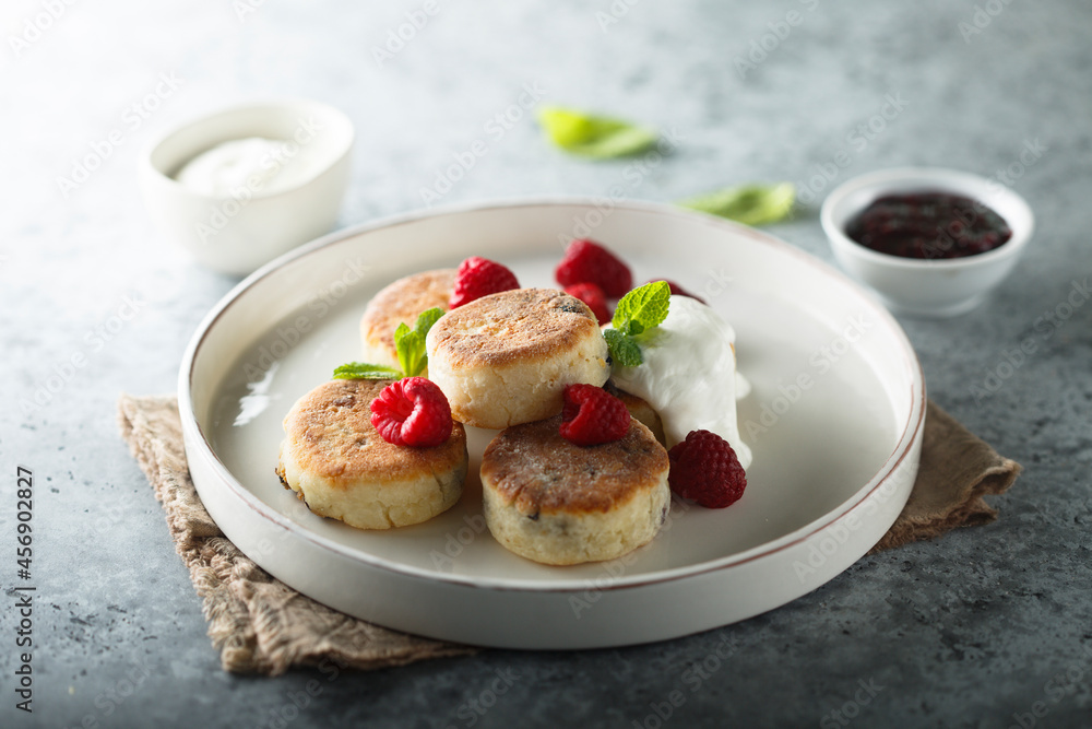 Traditional homemade cheese cakes or syrniki Traditional homemade cheese cakes or syrniki