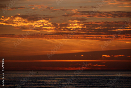 PAISAJE DEL MAR AL ATARDECER