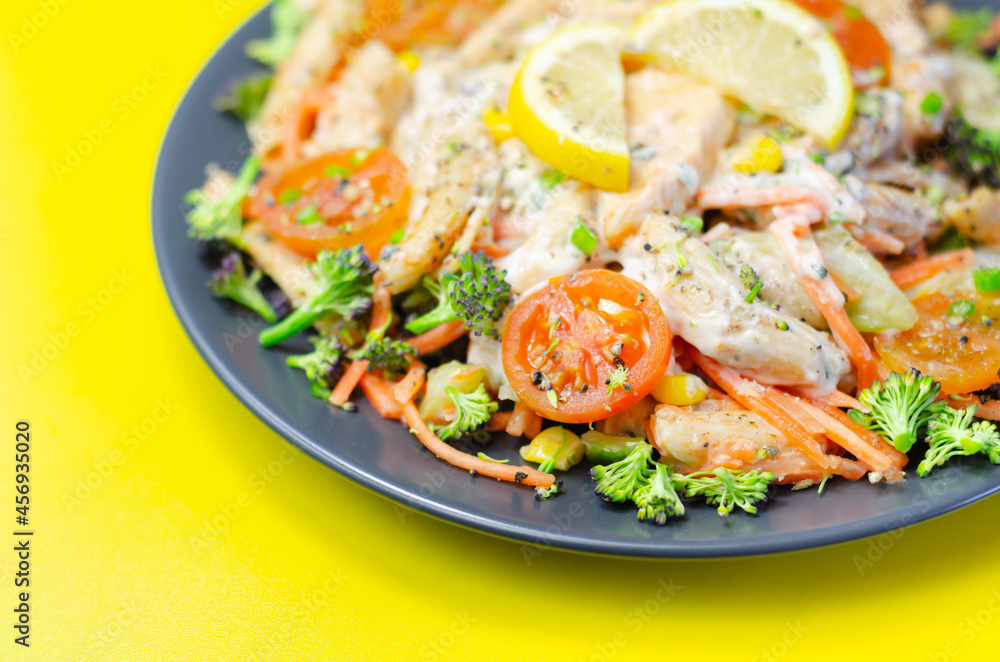 Piri piri style chicken on a bed of wholewheat pasta and vegetables, with a cool sour cream and chive dressing Piri piri style chicken on a bed of wholewheat pasta and vegetables, with a cool sour cream and chive dressing