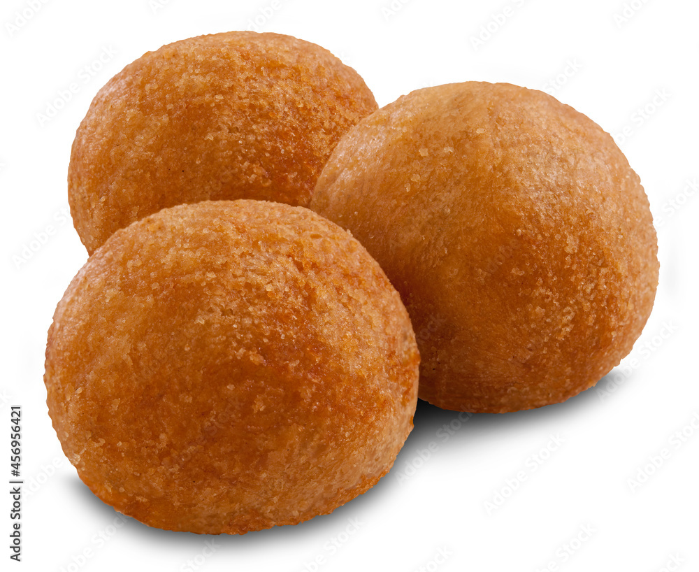 Bolinho de carne, crocante em fundo branco para recorte. Bolinho de carne, crocante em fundo branco para recorte.