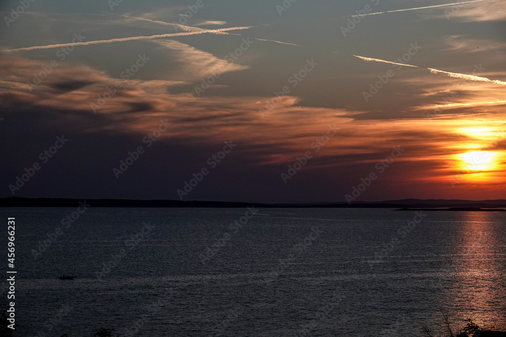 Naklejka premium wonderful sunset in croatia at the bay