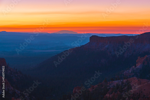 One hour before sunrise. Bryce canyon, Utah © Hanna Tor