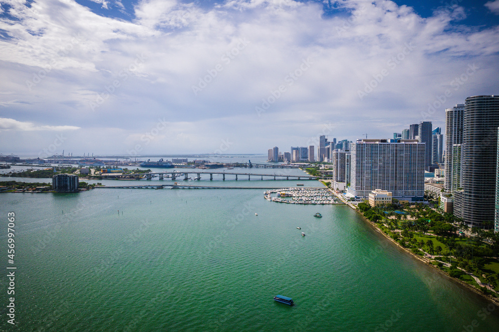 Obraz premium Aerial Drone of Biscayne Bay Miami Florida 