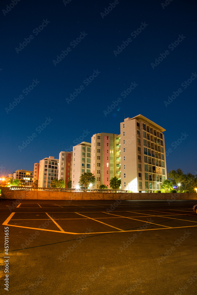 Obraz premium Culiacán Sinaloa Mexico modern city with buildings on the banks of the tamazula river