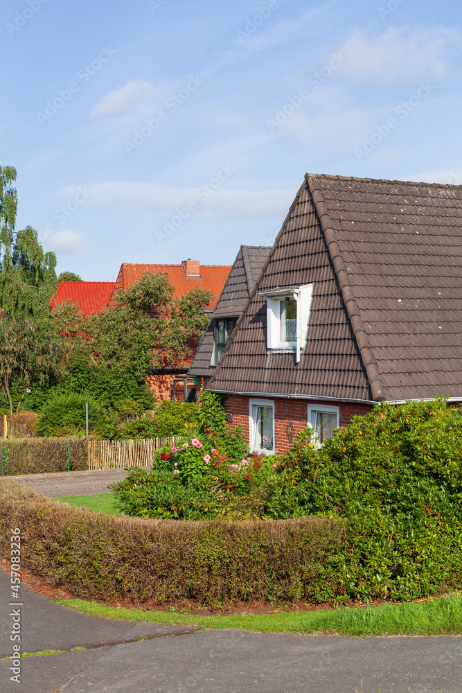 Wohnhäuser mit Garten im Grünen, Grolland, Bremen, Deutschland Wohnhäuser mit Garten im Grünen, Grolland, Bremen, Deutschland