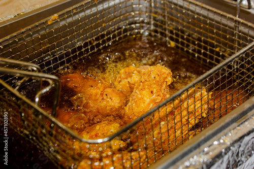 process of preparation and frying, delicious and crisp wings