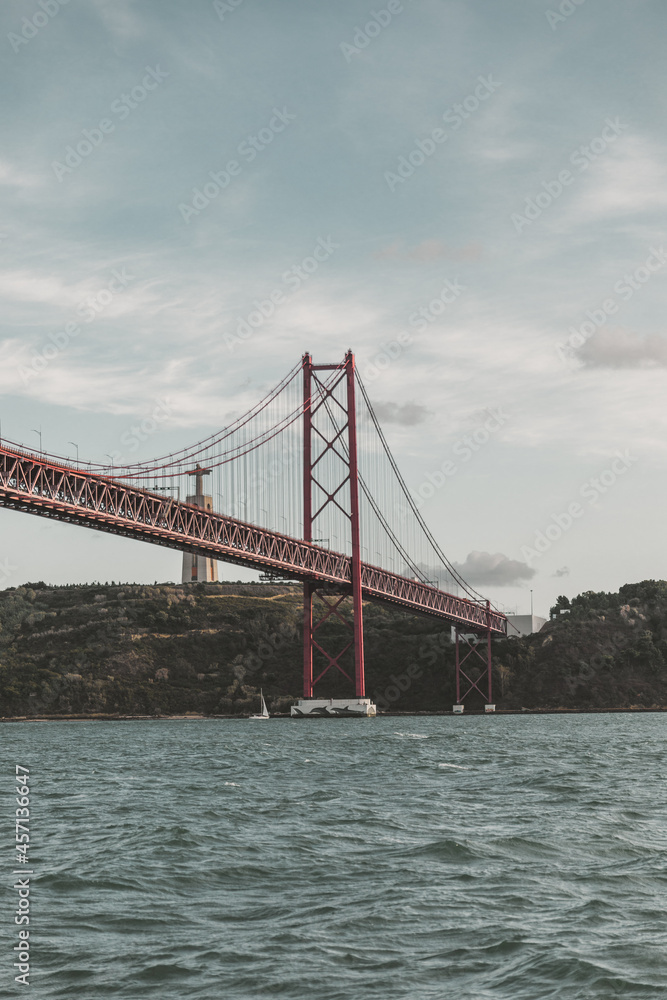 Fototapeta premium Pont du 25 Avril