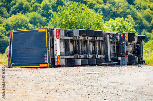 Εκτύπωση καμβά Large cargo truck turned over on road traffic accident