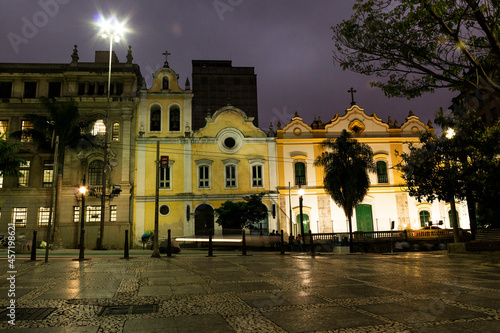 Igreja, Largo São Francisco a noite toda ilumina ao lado da faculdade de direito do Largo São Francisco. Centro de São Paulo, Brasil.  photo