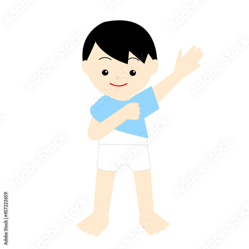 Tシャツに着替える下着姿の男の子