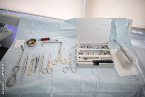 dental instruments arrangement and applications