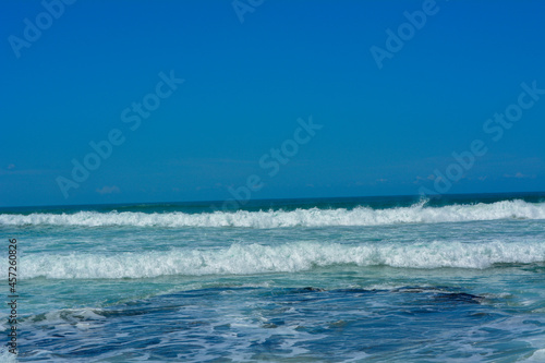 waves on the sea © Reza