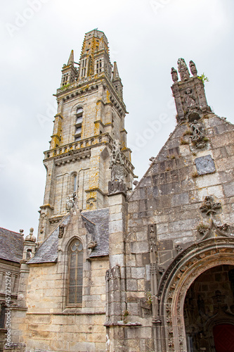 Lampaul-Guimiliau.  Clocher de l'église Notre-Dame.  Finistère. Bretagne	