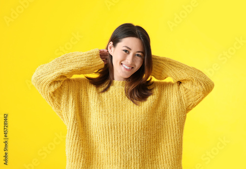 Beautiful young Asian woman...