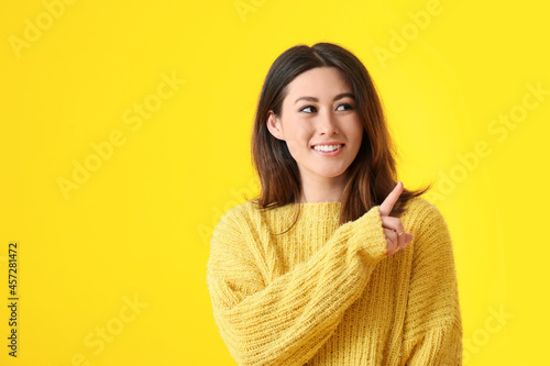 Beautiful young Asian woman...
