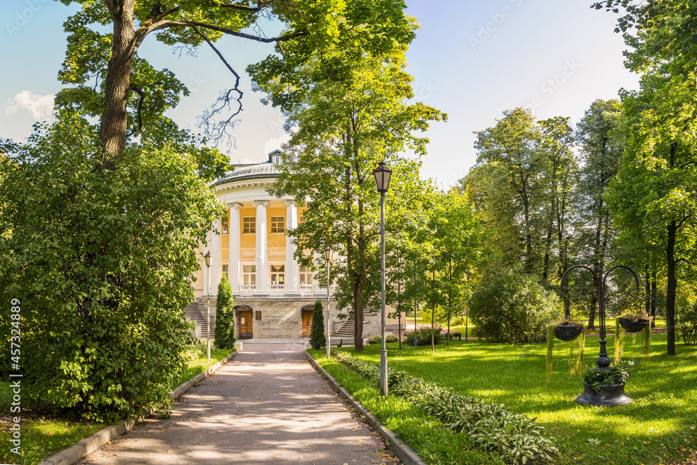 Wedding Palace in the park in St. Petersburg Wedding Palace in the park in St. Petersburg