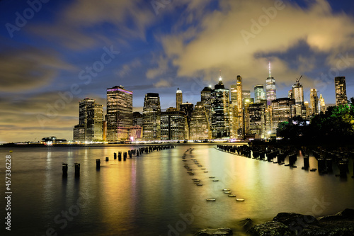 Night view of manhattan from old brooklyn pier