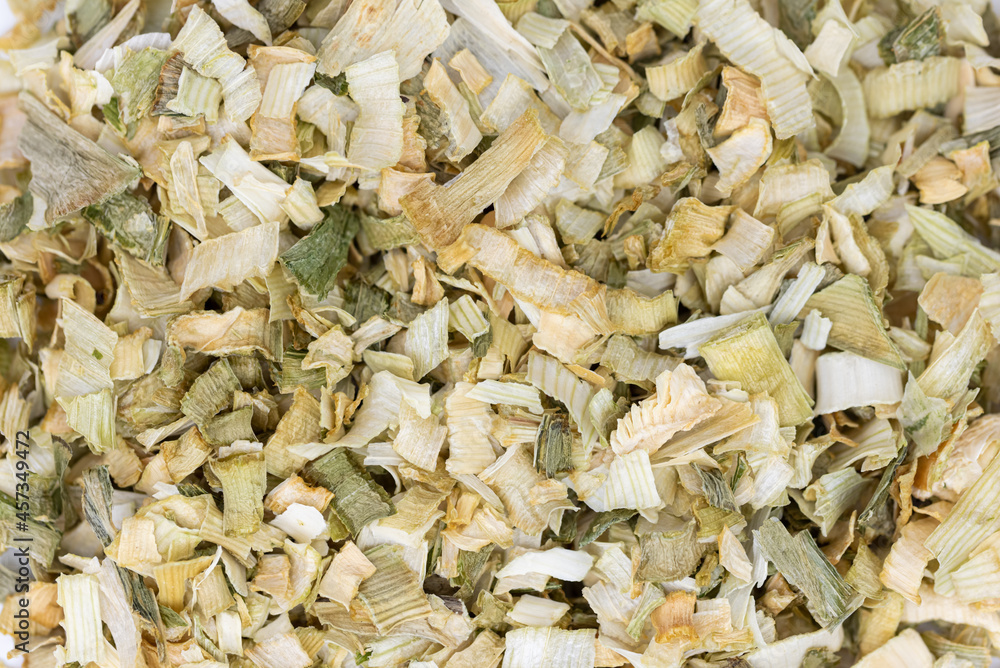 dried natural leek (Allium ampeloprasum) dried natural leek (Allium ampeloprasum)