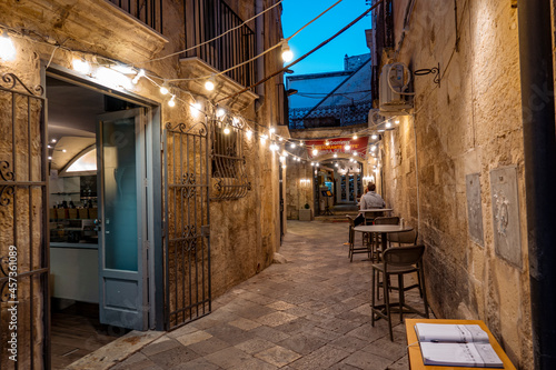 Pub-restaurant with tables in the streets of the historic center