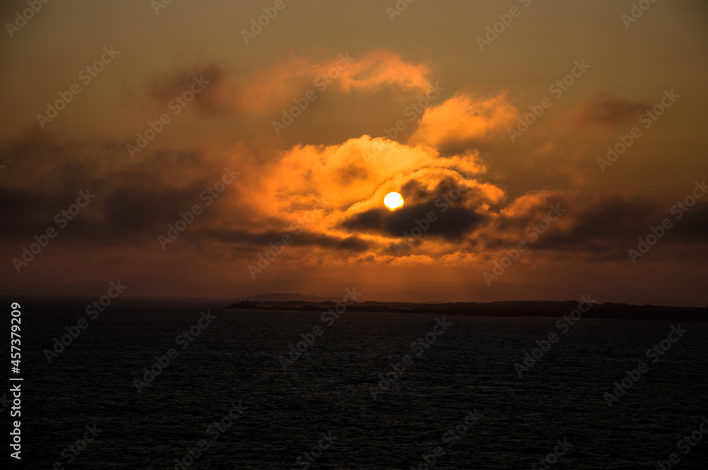 Fototapeta premium Sonnenaufgang Meer Norwegen