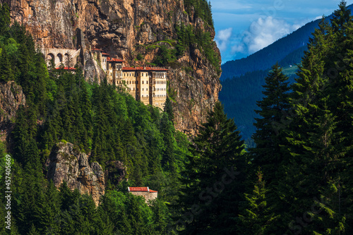 Vászonkép Sumela Monastery at Mela Mountain