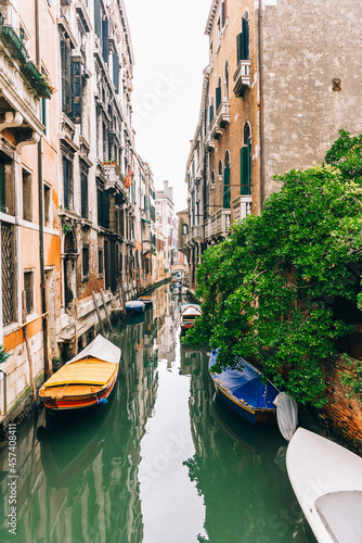 narrow canals of Venice Italy © Cavan