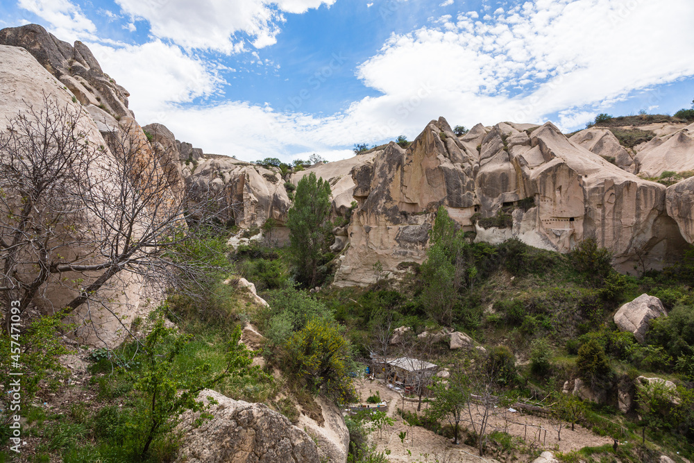 トルコ　カッパドキアのギョレメ国立公園の野外博物館にある岩窟教会群