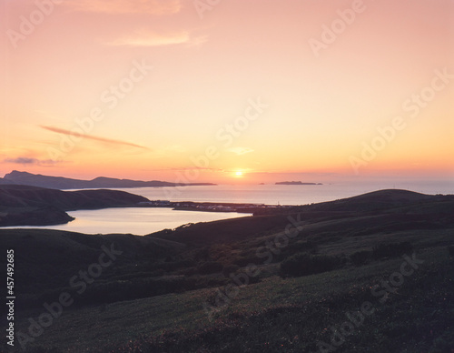 北海道 礼文島 久種湖とスコトン岬とトド島の夕日