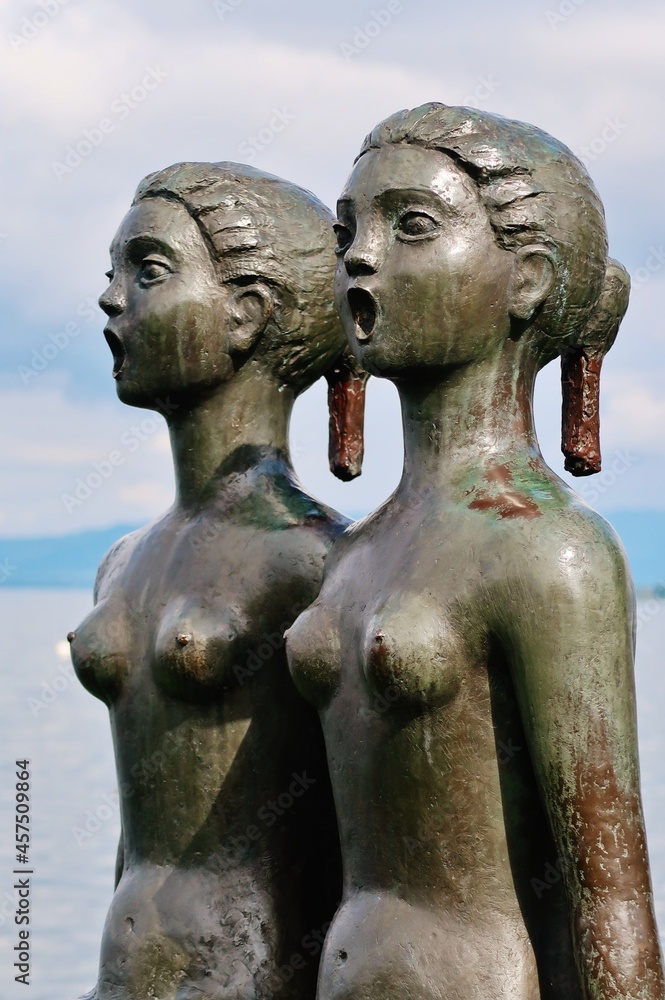 Obraz premium Singende Nixen am Bodensee