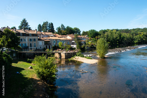 Fototapeta Naklejka Na Ścianę i Meble -  Saint Astier, riviére, L'Isle, 24, Dordogne, Périgord