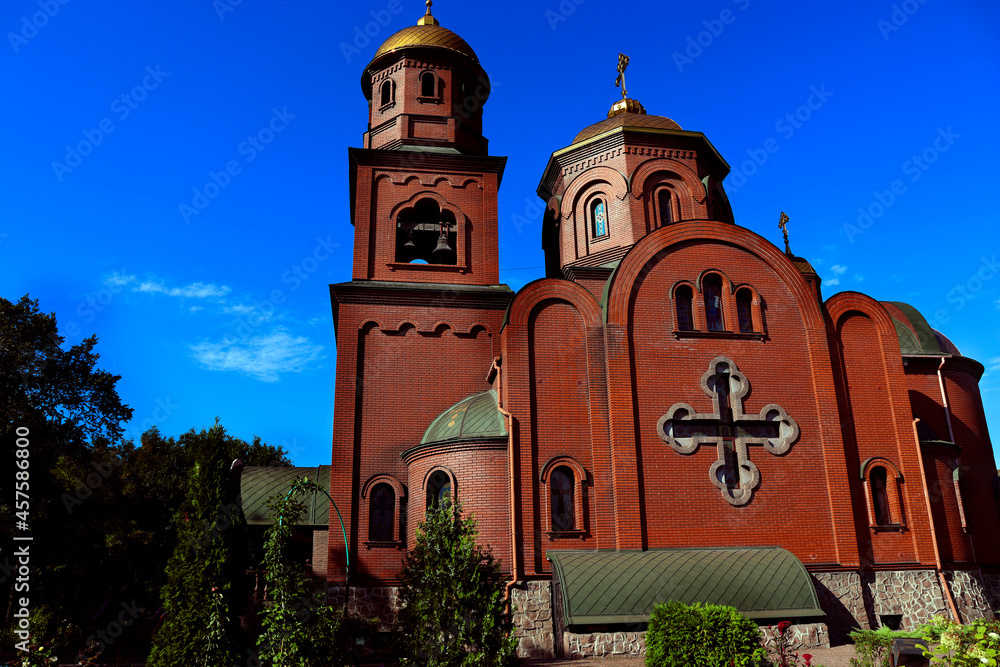 Obraz premium Church-chapel in honor of the icon of the Mother of God Recovery of the dead