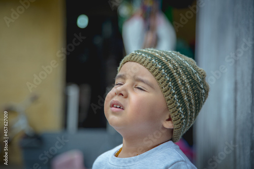 criança, de touca, infantil, olhar, menino, 3 anos, semblante, crianças, ensaio, ensaio infantil, esporte, esporte radical, filho, quintal,  photo