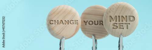 Mindset Concept. Old mindset new mindset. New mindset new result.