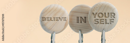 Mindset Concept. Old mindset new mindset. New mindset new result.