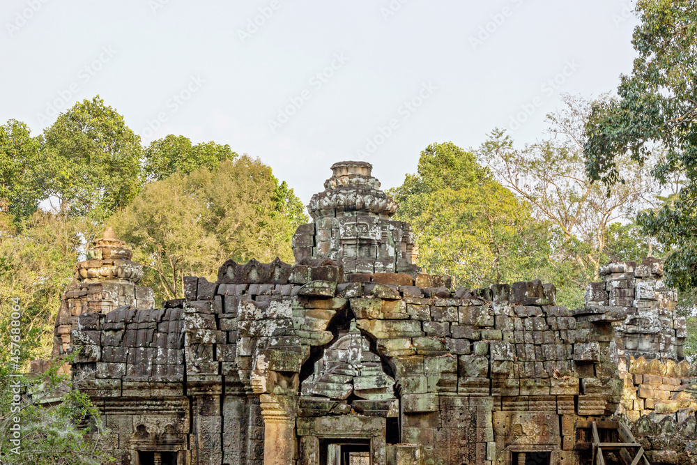 old ruins of Ta Som temple at Angkor Wat	
