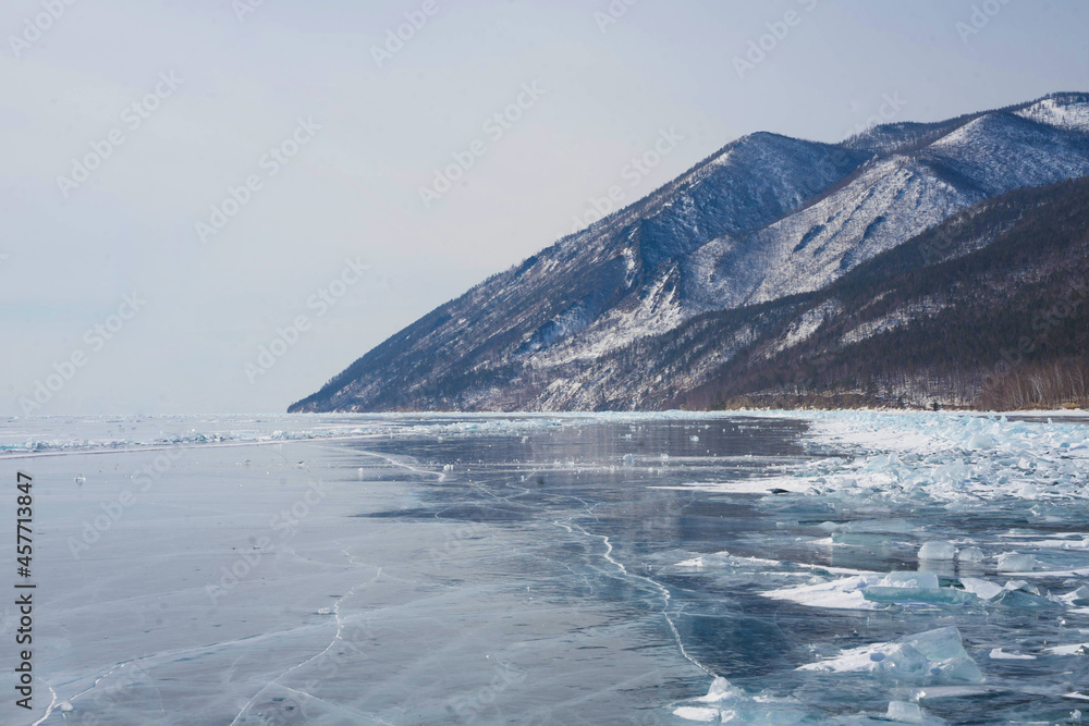 Obraz premium clear ice on a frozen lake