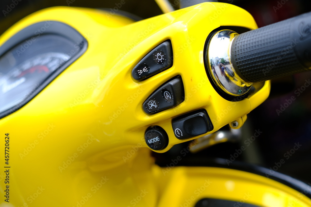 Handlebar switch on the right side of the motorcycle. Handlebar switch on the right side of the motorcycle.