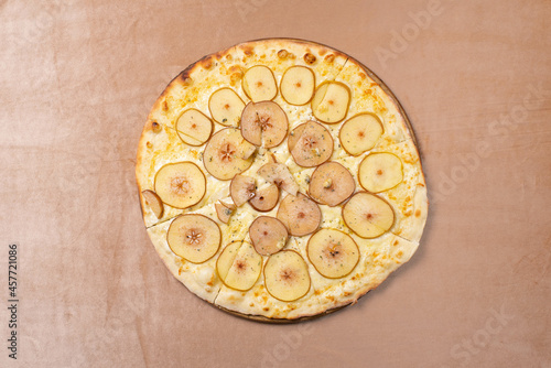 pizza with cheese and pear