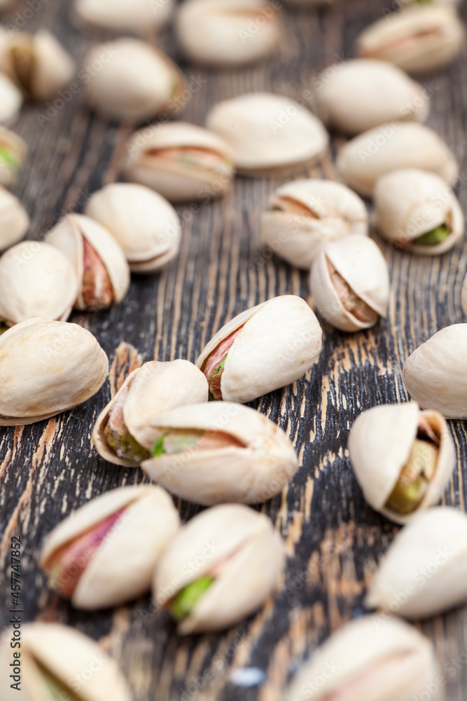 toasted crispy pistachios sprinkled with salt toasted crispy pistachios sprinkled with salt