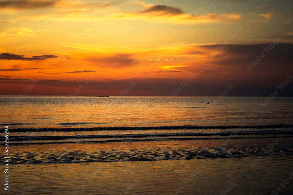 Fototapeta premium sunset on the beach