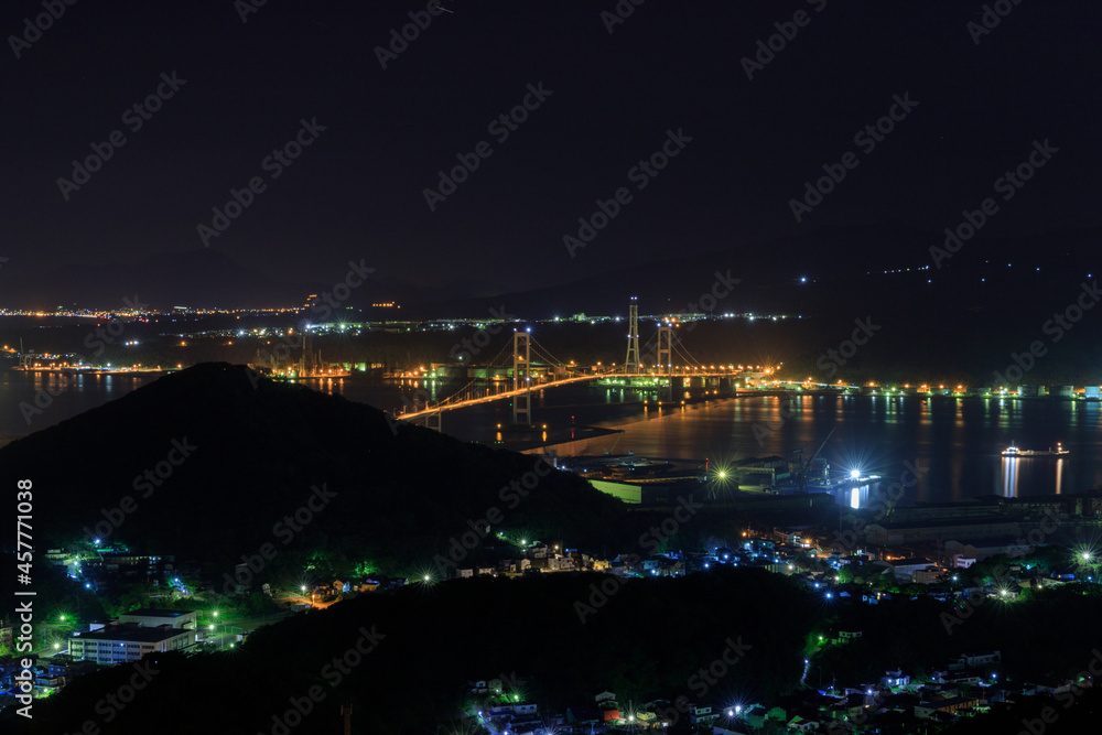 室蘭市測量山から俯瞰する白鳥大橋の夜景